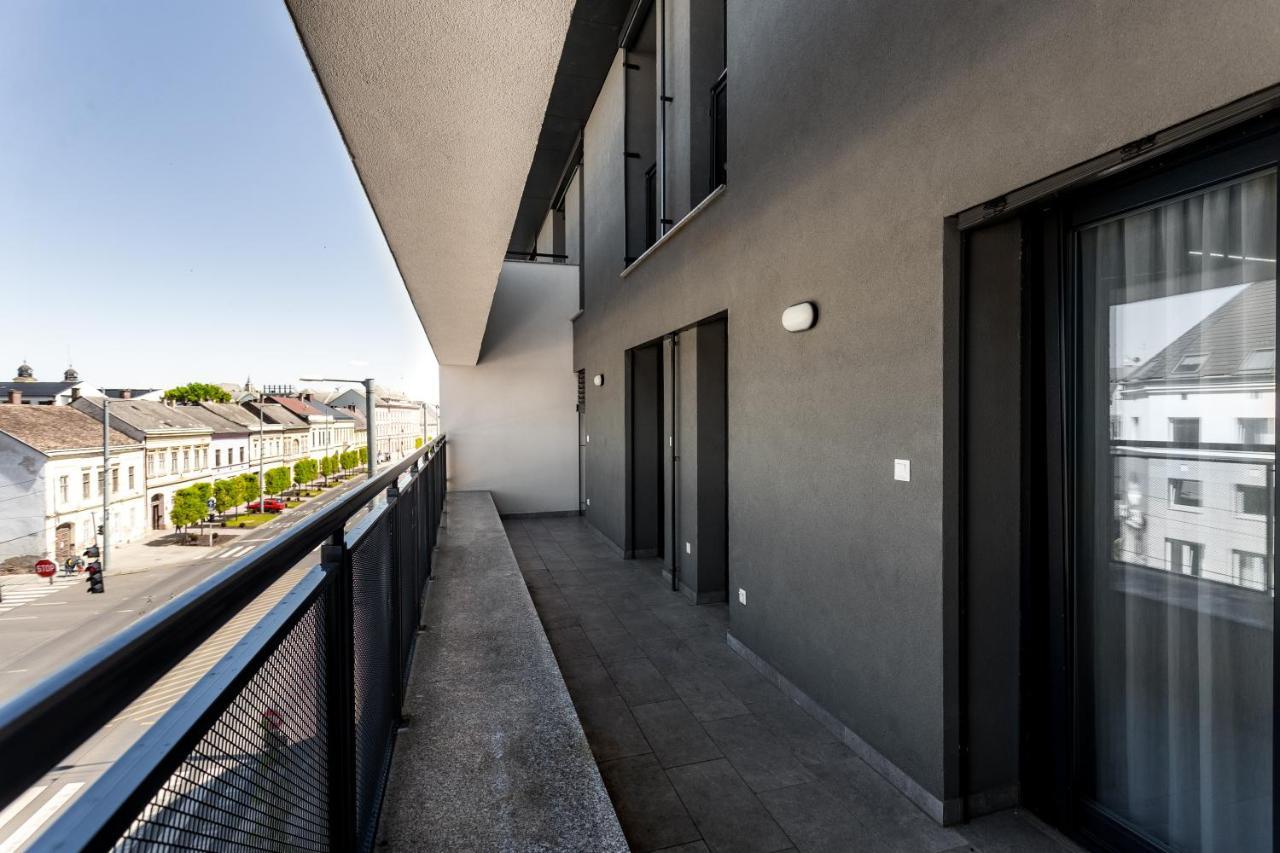Avand Apartments Дебрецен Екстер'єр фото